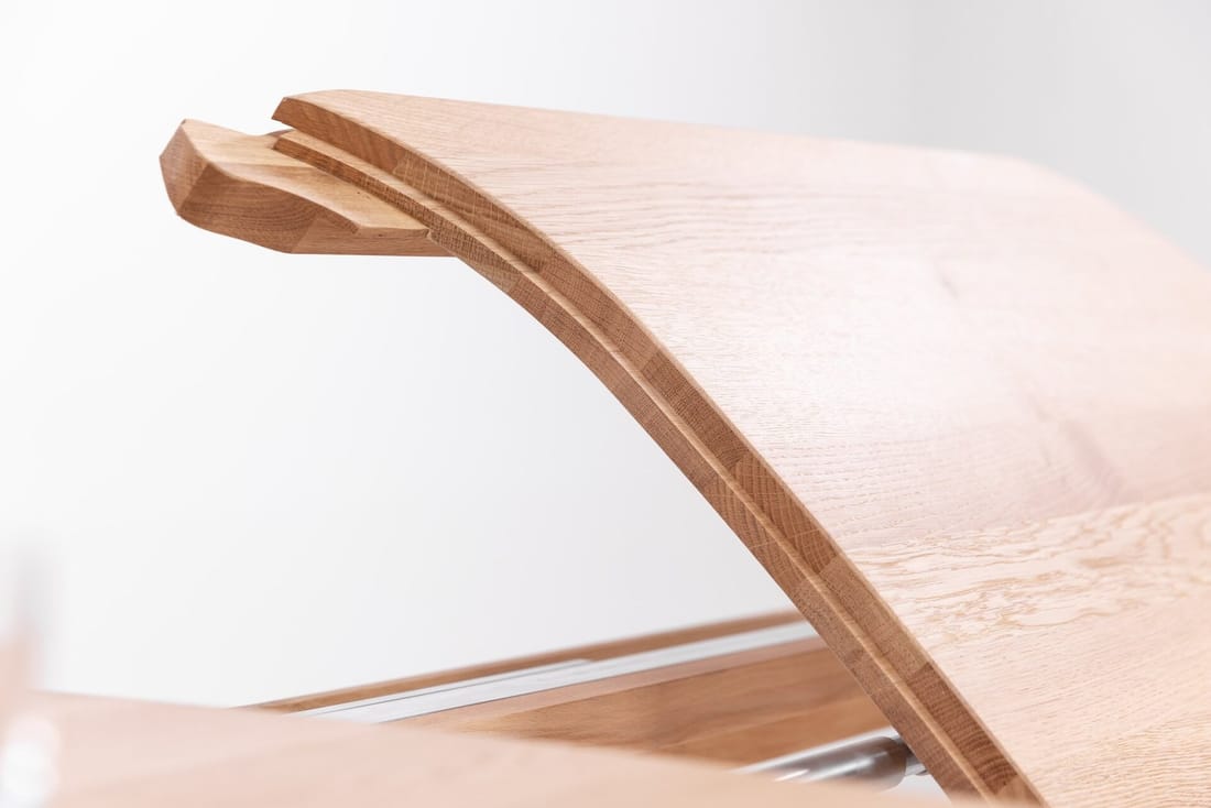 Solid oak extending table, detail of grain and joinery