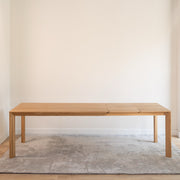 Mesa de comedor de madera maciza de roble extensible Dita | VESKOR