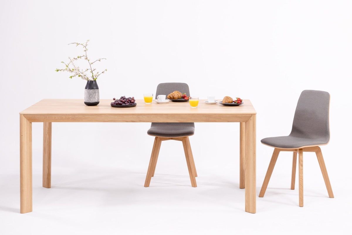 Mesa de comedor de madera maciza de roble extensible Dita | VESKOR