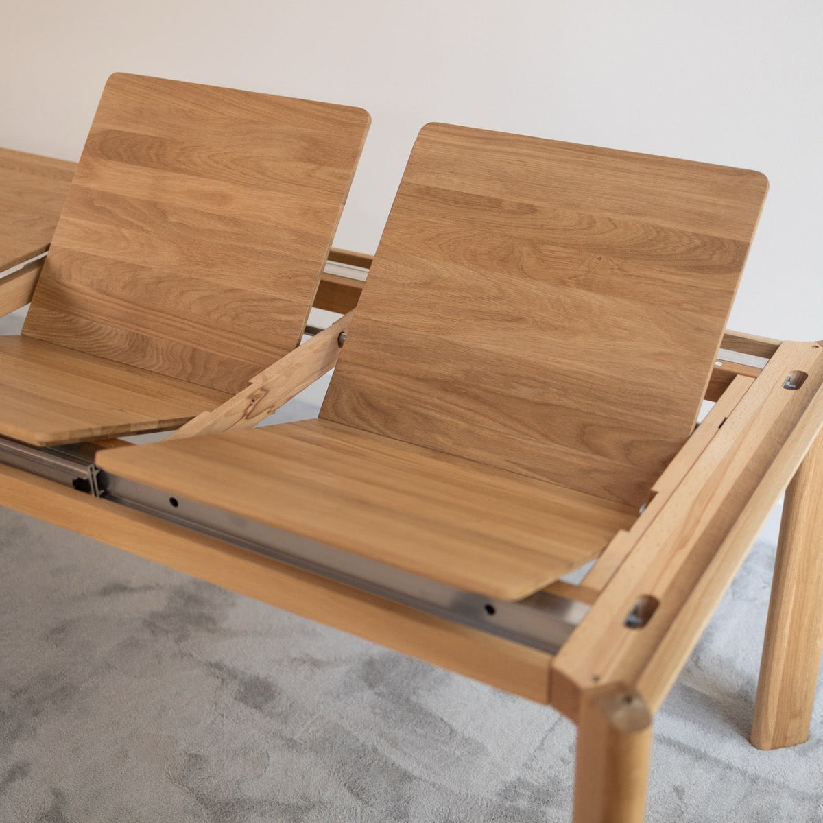 Mesa de comedor de madera maciza de roble extensible Dita | VESKOR