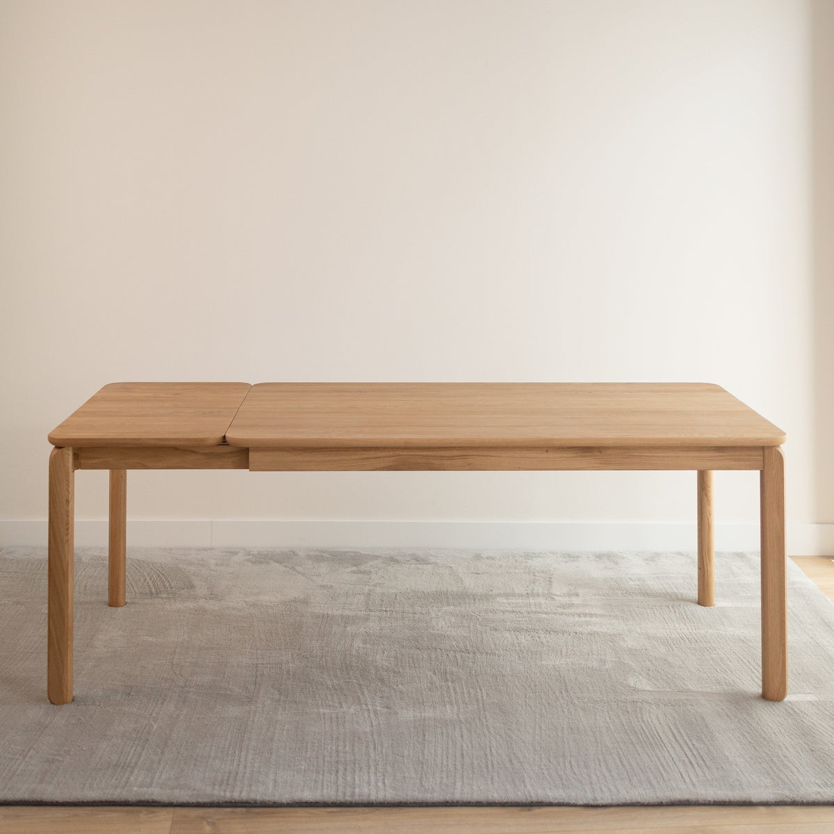 Mesa de comedor de madera maciza de roble extensible Golf | VESKOR