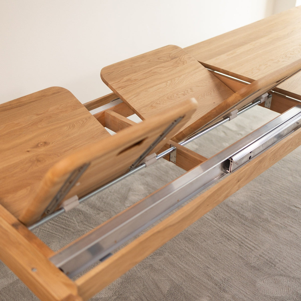 Mesa de comedor de madera maciza de roble extensible Golf | VESKOR
