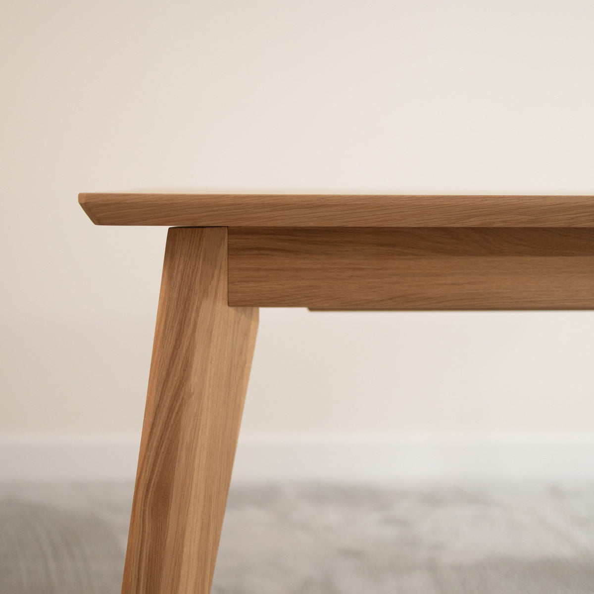 Mesa de comedor de madera maciza de roble fija Premier | VESKOR
