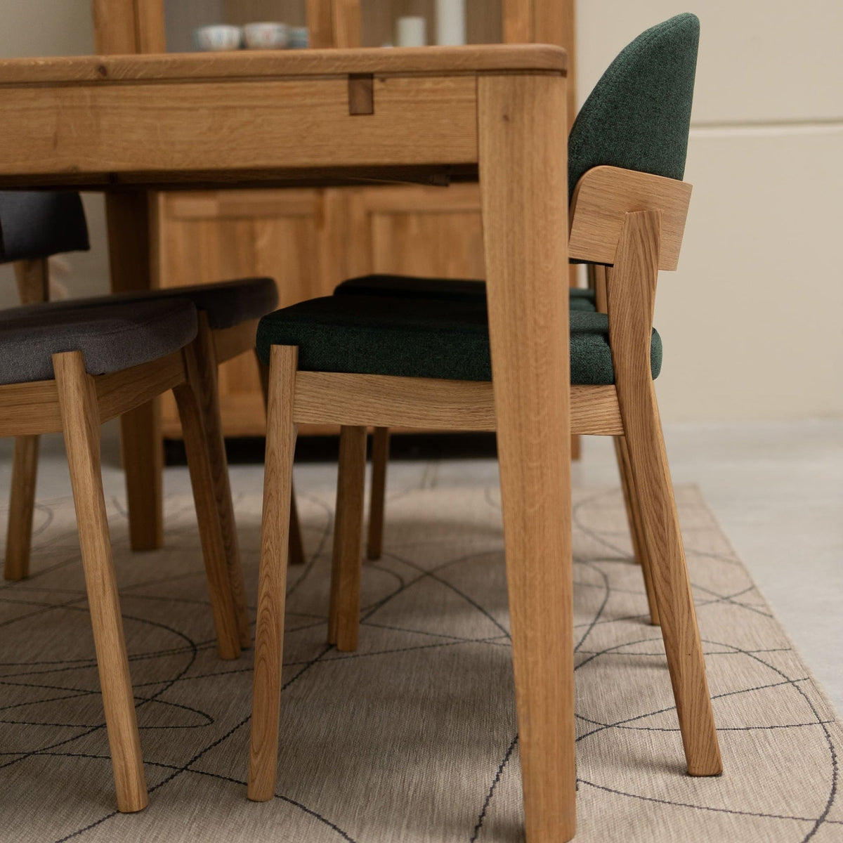 Pack of 2 or 4 Astrid Solid Oak Wood Chairs | VESKOR