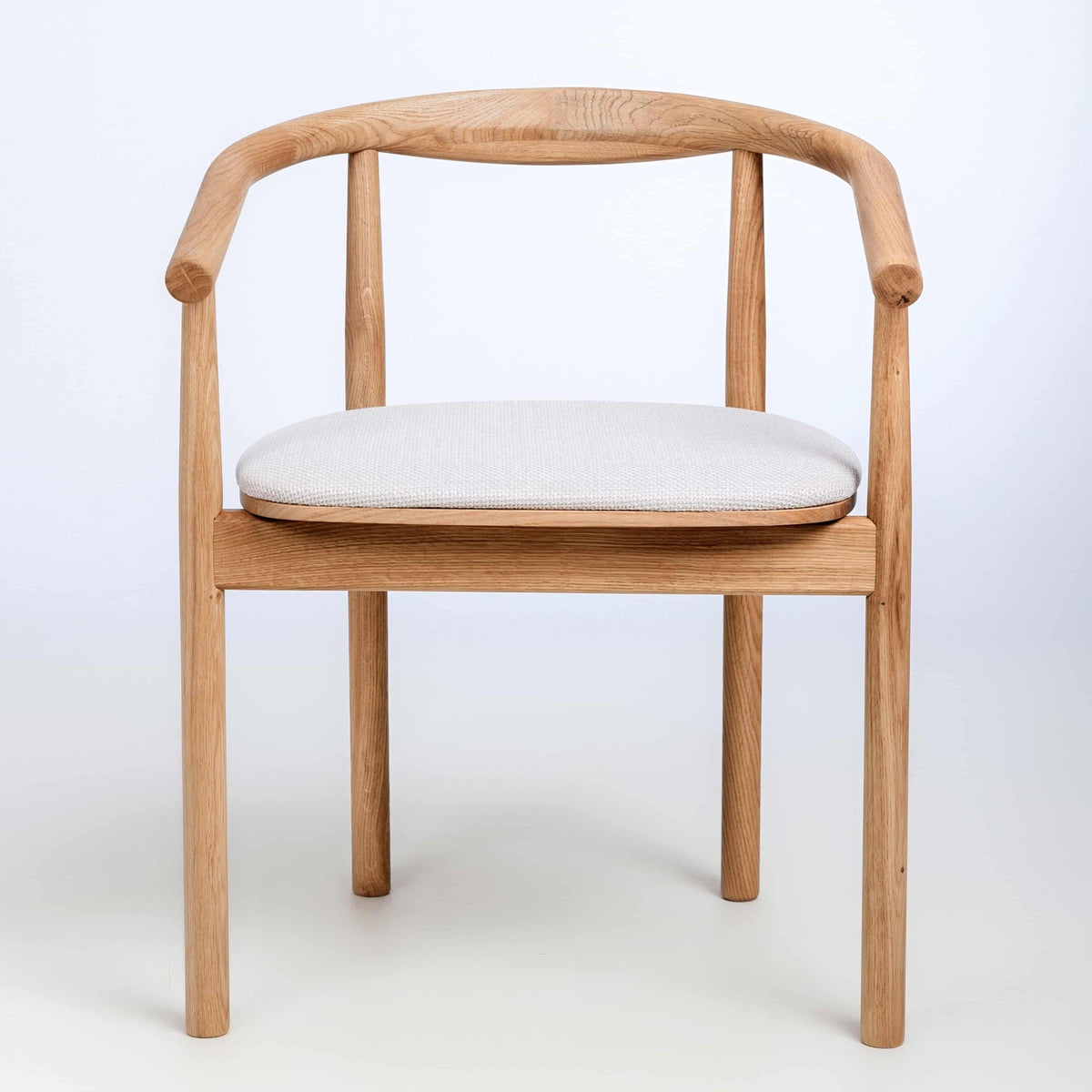 Pack de 2 o 4 Sillas de Madera Maciza de Roble Tapizadas Lea | NordicStory