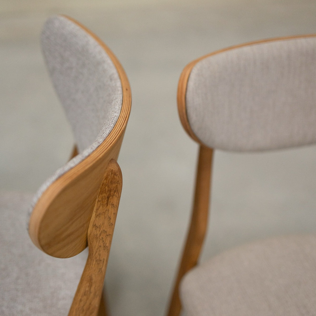 Pack de 2 o 4 sillas de madera maciza de roble Maxwell | VESKOR