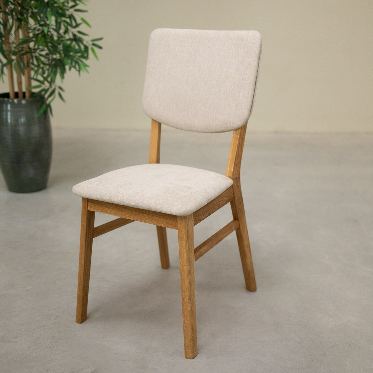 Pack de 2 o 4 sillas de madera maciza de roble Tallin | VESKOR