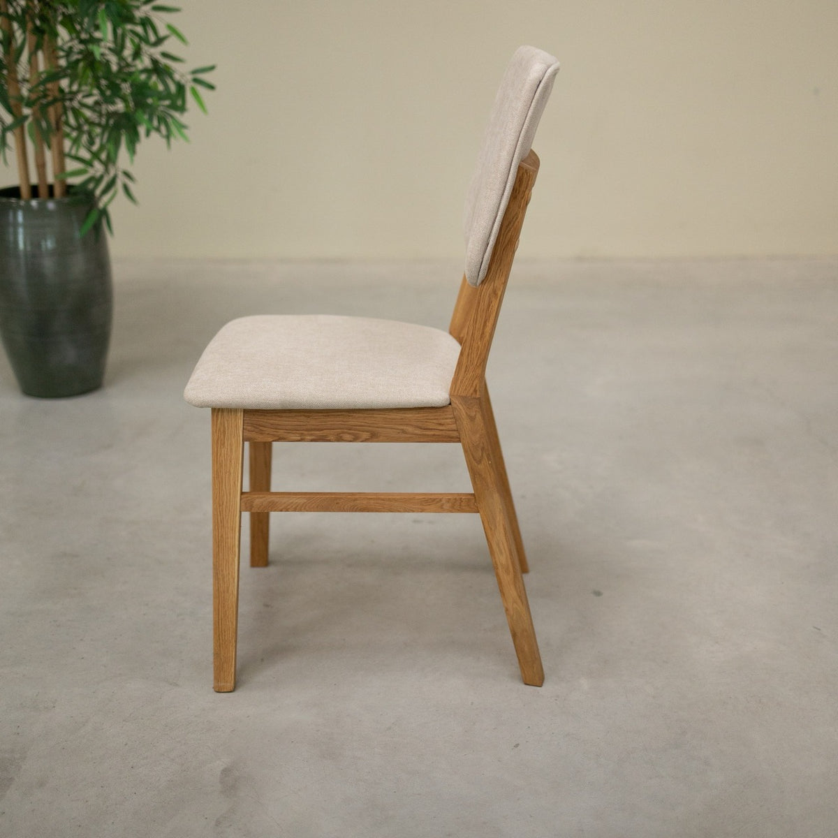 Pack de 2 o 4 sillas de madera maciza de roble Tallin | VESKOR