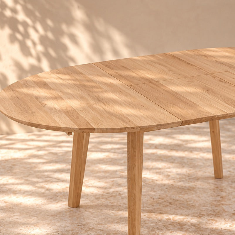 Mesa de comedor redonda extensible de madera maciza de haya SAGA | VESKOR