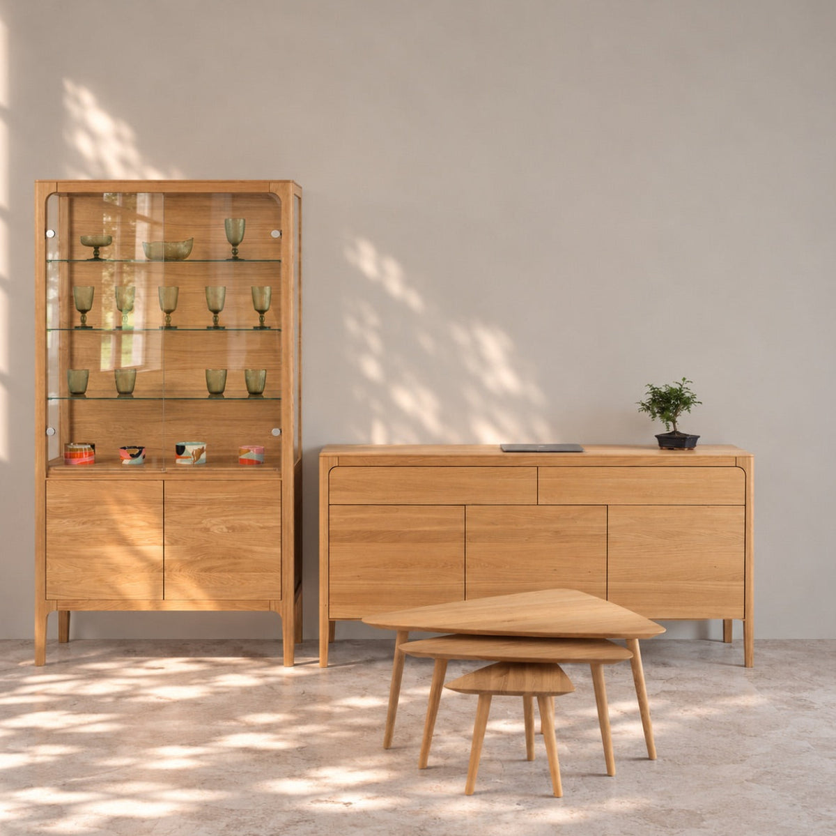 Vitrina de madera maciza roble CREATIV | VESKOR