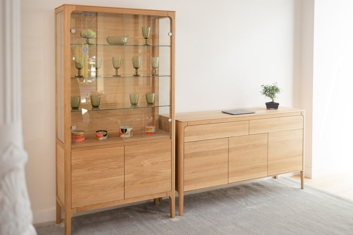 Vitrina de madera maciza roble CREATIV | VESKOR