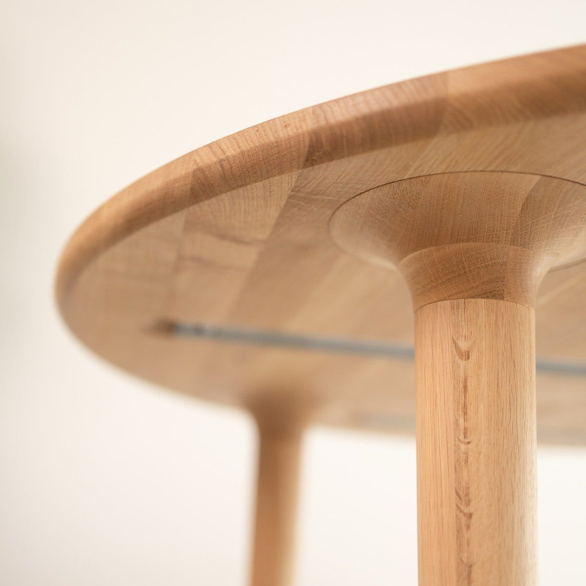Mesa de comedor de madera maciza de roble fija Bond | VESKOR