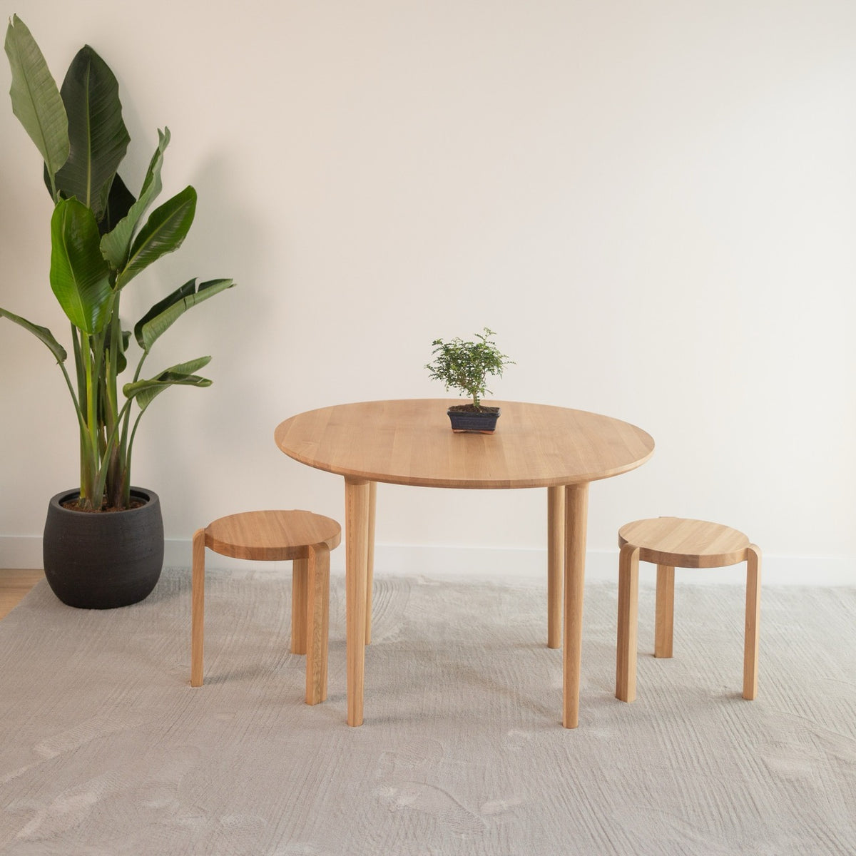 Mesa de comedor de madera maciza de roble fija Bond | VESKOR