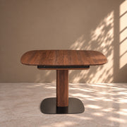 Mesa de comedor de madera maciza de Nogal extensible Luna | VESKOR