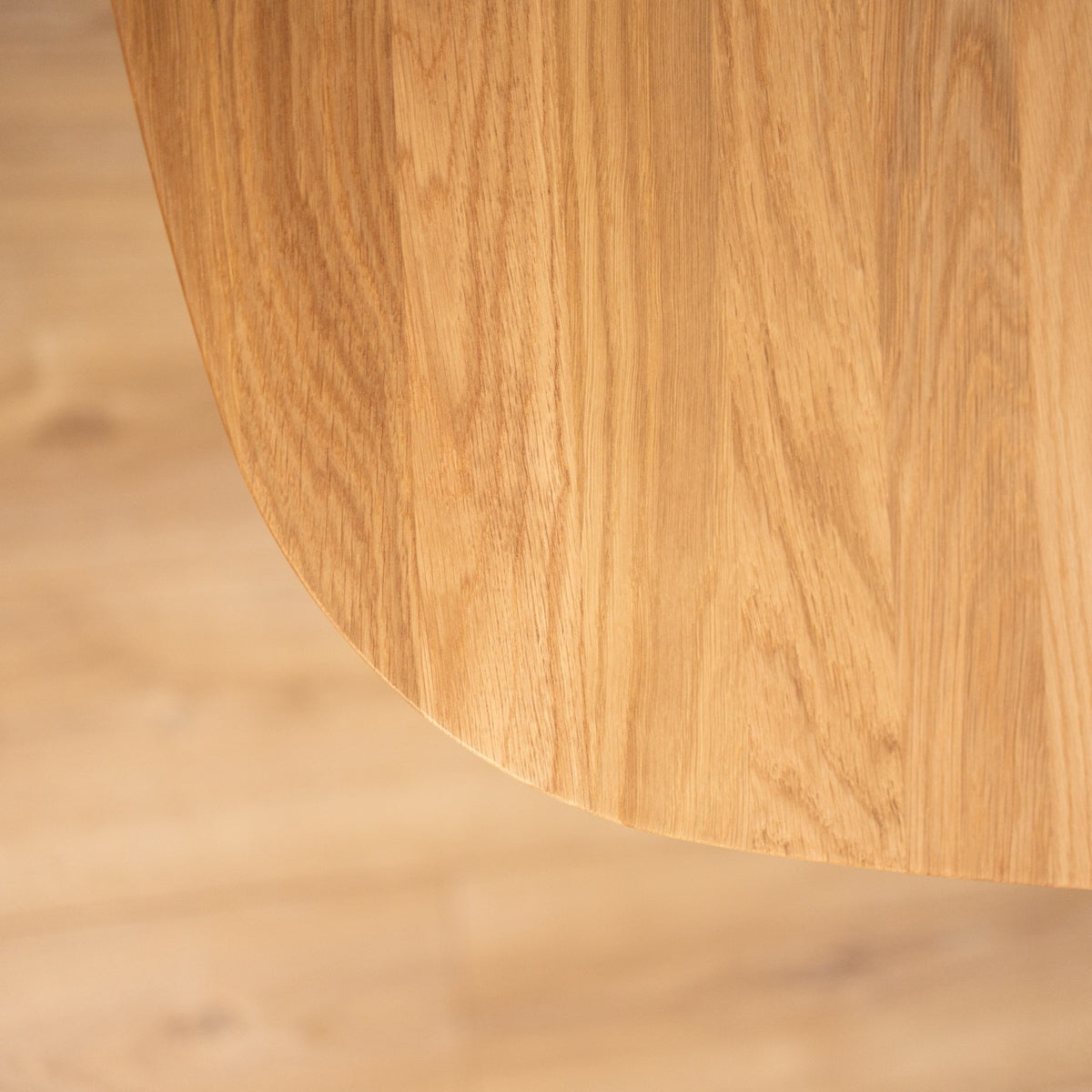 Mesa de comedor de madera maciza de roble fija Luna | VESKOR