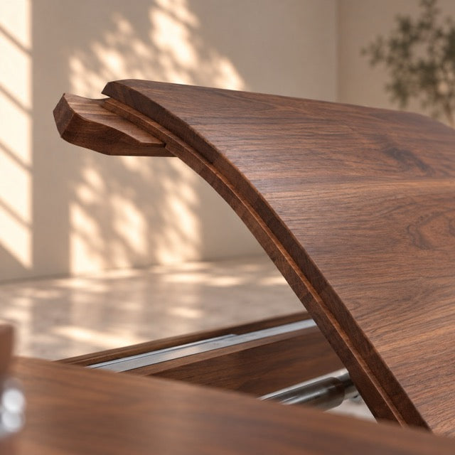 Mesa de comedor de madera maciza de nogal extensible Ikona | VESKOR