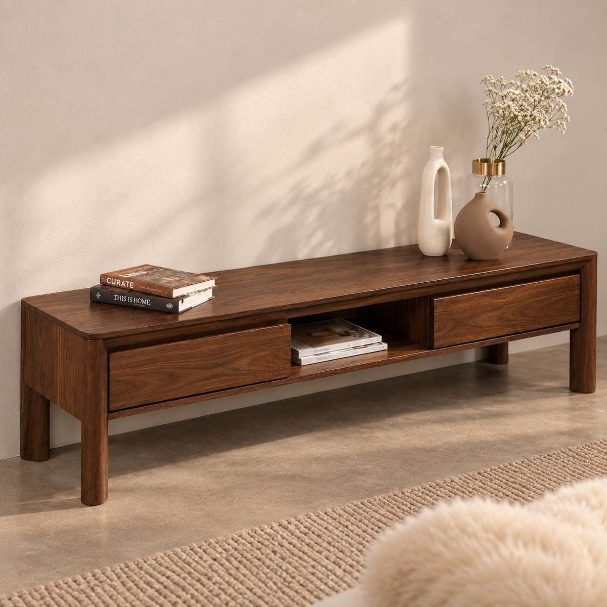 Mueble de TV de madera maciza de Nogal Dita | VESKOR